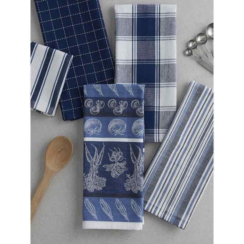 Assorted Linens Set