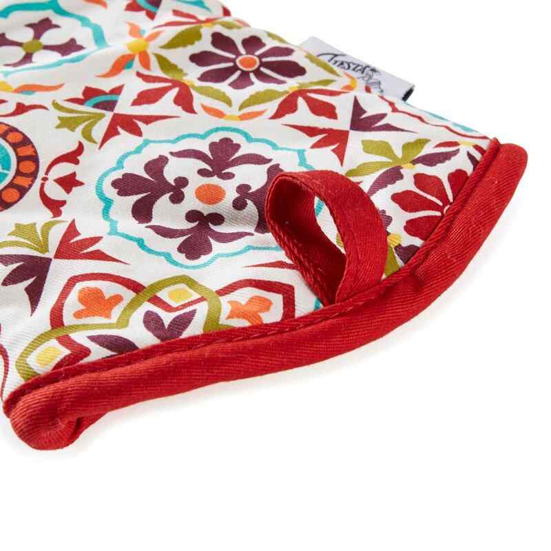 Fiesta Worn Tiles 2-Piece Potholder and Oven Mitt Set